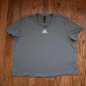 adidas Women's Green Cropped T-Shirt, size XL